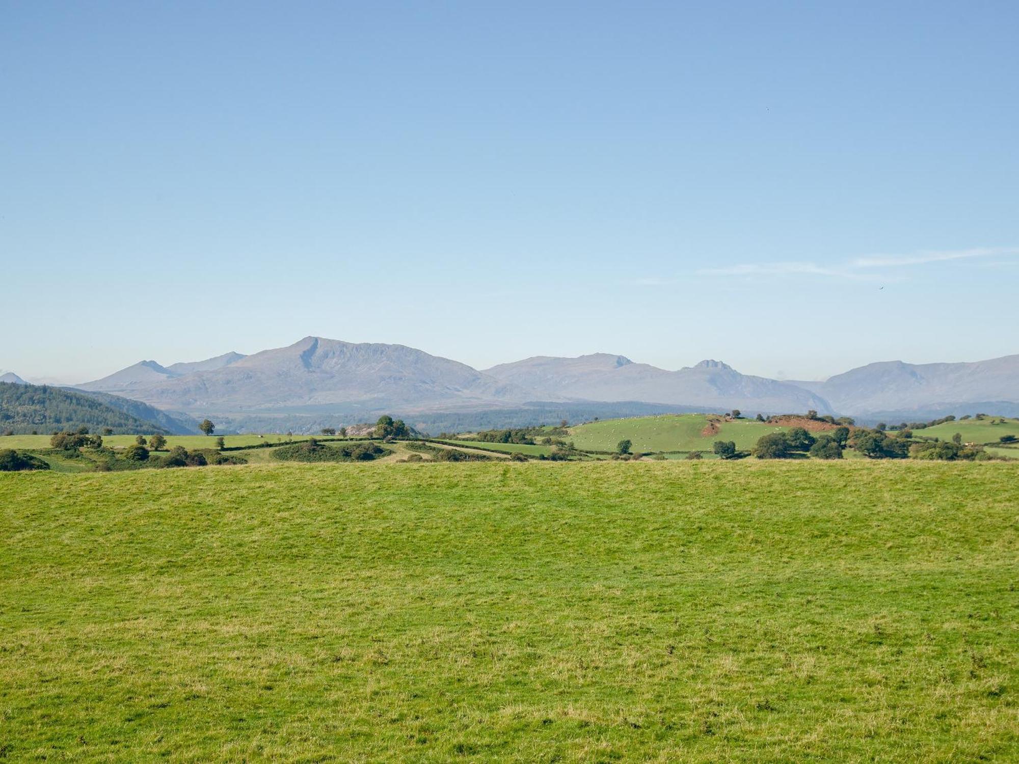 Willa Cefn Bach Capel Garmon Zewnętrze zdjęcie